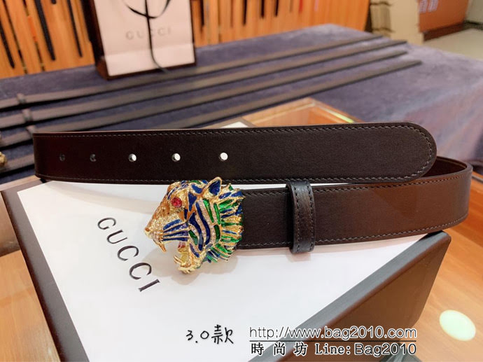 GUCCI古馳 官網新款 原單品質 對版定制皮料 復古彩膠點磚虎頭扣 男款皮帶  xfp1071